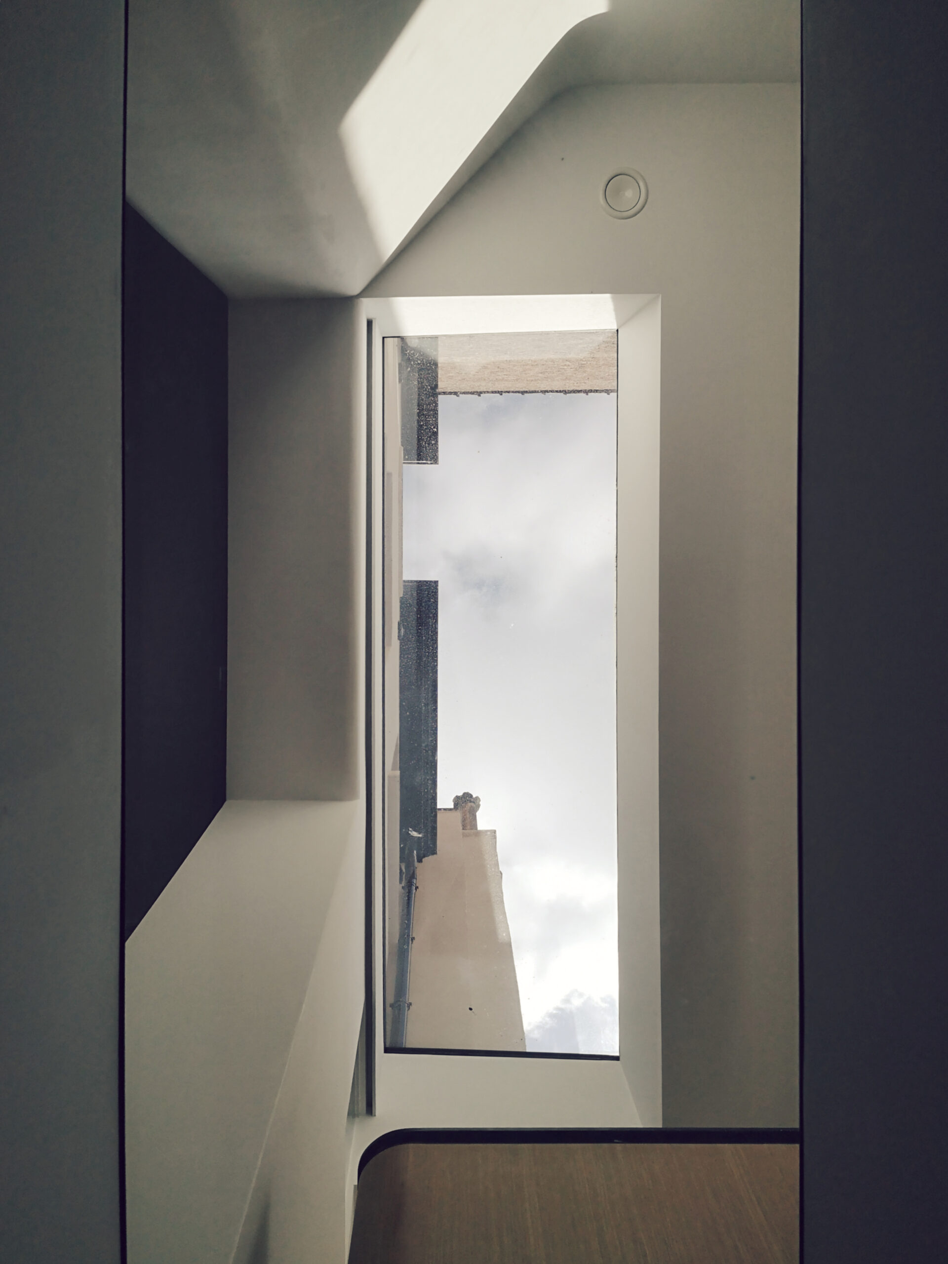 Rénovation d’une maison à Etterbeek, nouvelle exension, éclairage zénithal. Miguel Camba architecte.